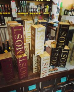 Most acquavite d'uva